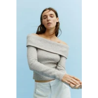 Off-the-shoulder Sweater