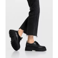 Chunky Lace Up Flat Shoes in Black