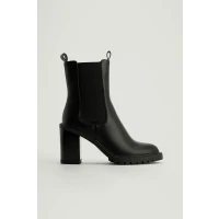 Heeled Chelsea Boots Black