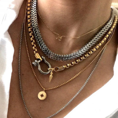 Herradura Necklace Set
