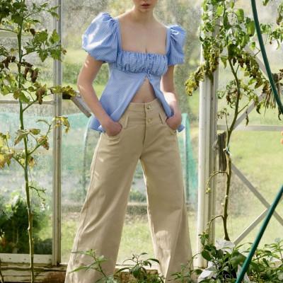 Picking Daisies Top