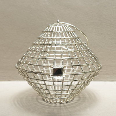 Clam Shell Cage Bag