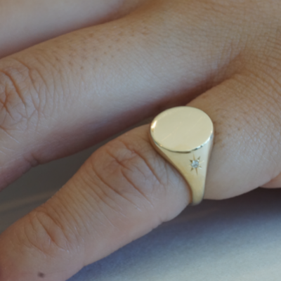 Luna Freckle Signet Ring
