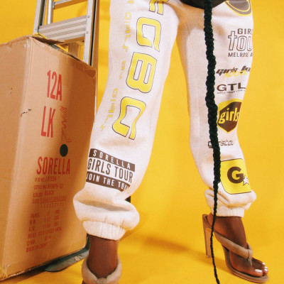 Brown & Yellow Girls Tour Logo Sweats