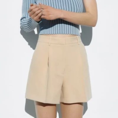 DARTED HIGH-WAIST BERMUDA SHORTS