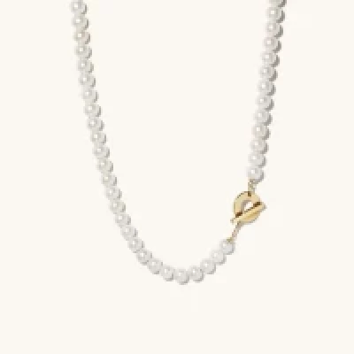 Bold Pearl Toggle Necklace
