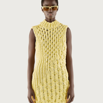 SLEEVELESS KNITTED DRESS