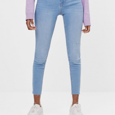 Mid-Rise Push-Up Jeans