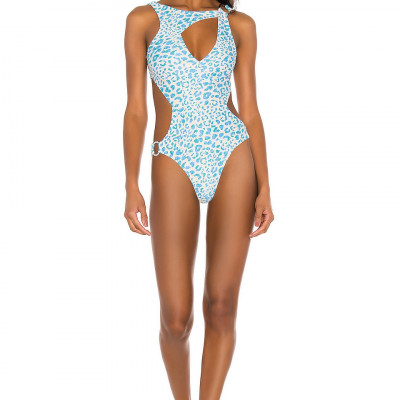 The Sansa One Piece