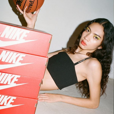 Nike Sportswear Just Do It Ribbed Bra Top