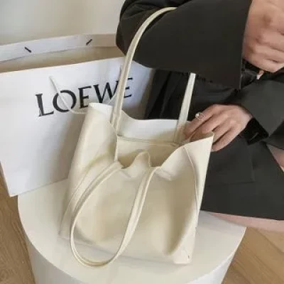 mizandrus Faux Leather Tote Bag
