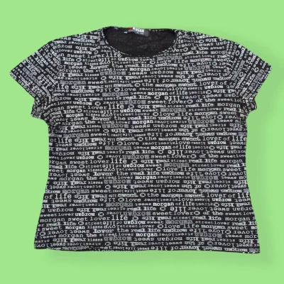 y2k Morgan De Toi baby tee ðŸ‚ gorgeous graphic logo... - Depop