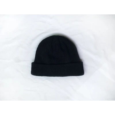 Heloi Plain Yarn Beanie | YesStyle