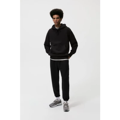 BASIC HOODIE SWEATSHIRT