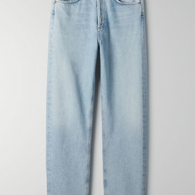 High-waisted boyfriend jean