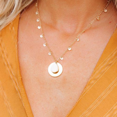 Judah Pendant Disc Necklace