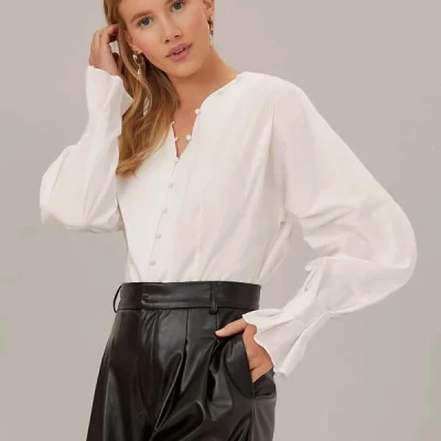 PUFF SLEEVE COVERED BUTTON TOP