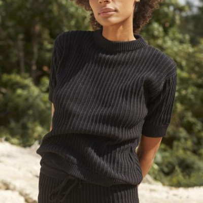 PAMELA KNIT TEE - BLACK