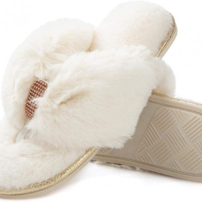 RockDove Women's Faux Fur Rhinestone Thong Slipper