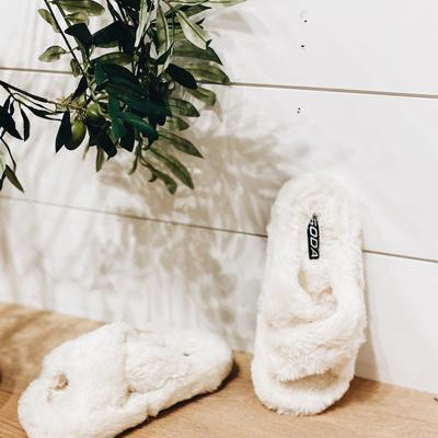 Ivory Crisscross Faux Fur Slippers &ndash; No Rest For Bridget