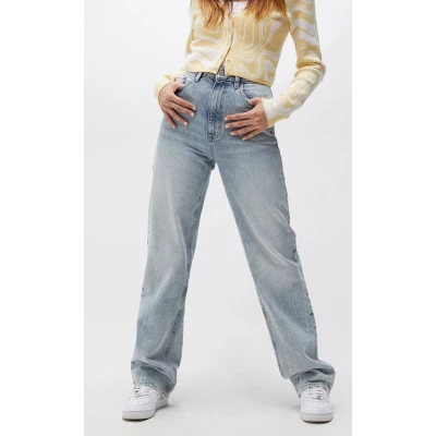 Eco Light Blue '90s Boyfriend Jeans