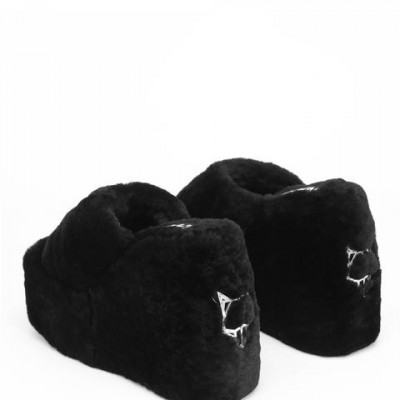 Willow Black