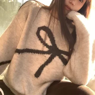 Crew Neck Bow Patterned Sweater