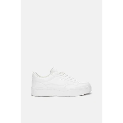 Chunky sneakers