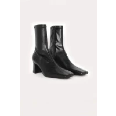GLOVE BOOT