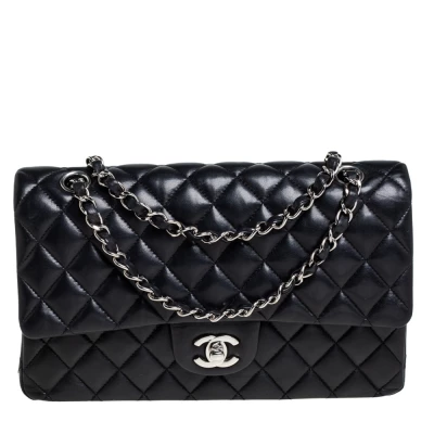 Chanel Black Quilted Leather Medium Vintage Classic Double Flap Bag