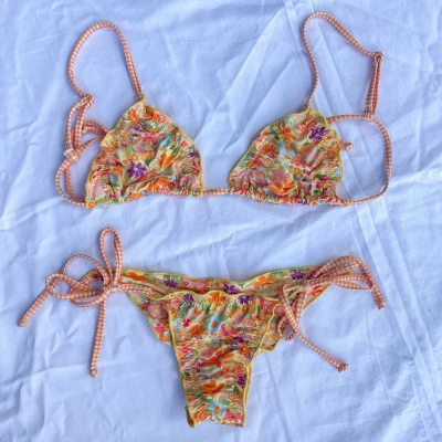 arianna bikini
