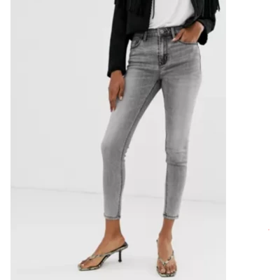 Stradivarius High Waist Jeans In Light Gray Wash