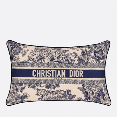 RECTANGULAR CUSHION